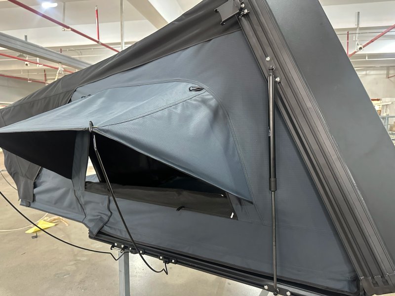 New Car Roof Top Tent 4x4 Car Roof Tent Total Waterproof OEM Customization Aluminum Hard Shell Car Roof Top Tent  Quality